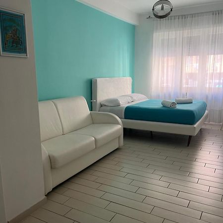 Vomerooms Napoli Bagian luar foto