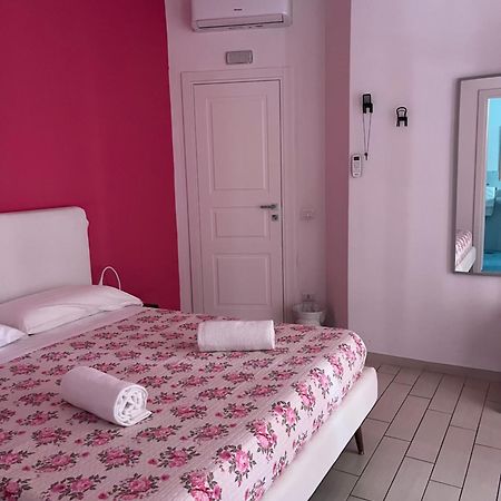Vomerooms Napoli Bagian luar foto