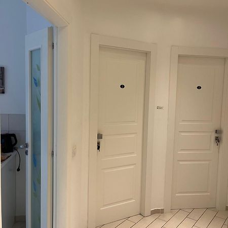Vomerooms Napoli Bagian luar foto