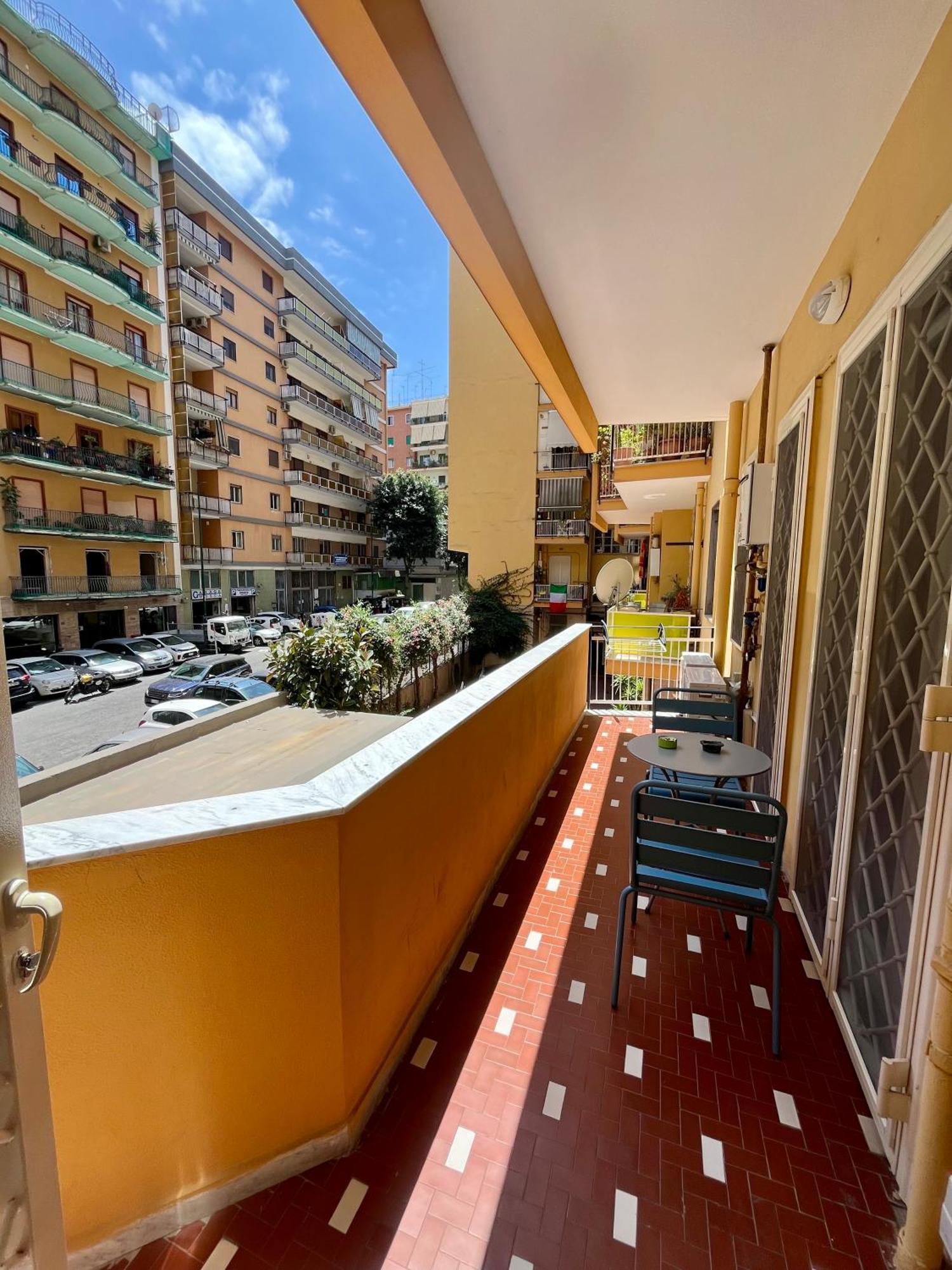 Vomerooms Napoli Bagian luar foto
