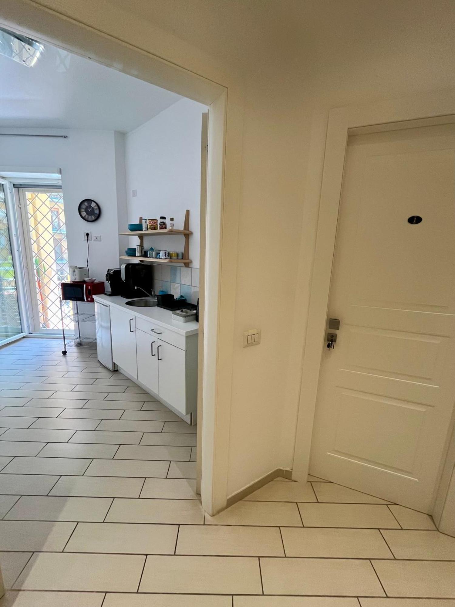 Vomerooms Napoli Bagian luar foto
