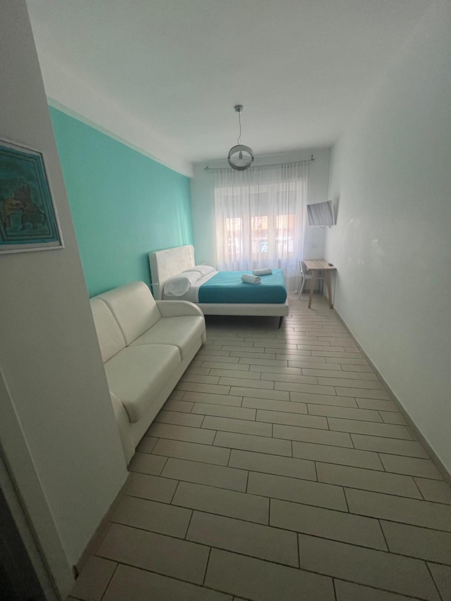 Vomerooms Napoli Bagian luar foto