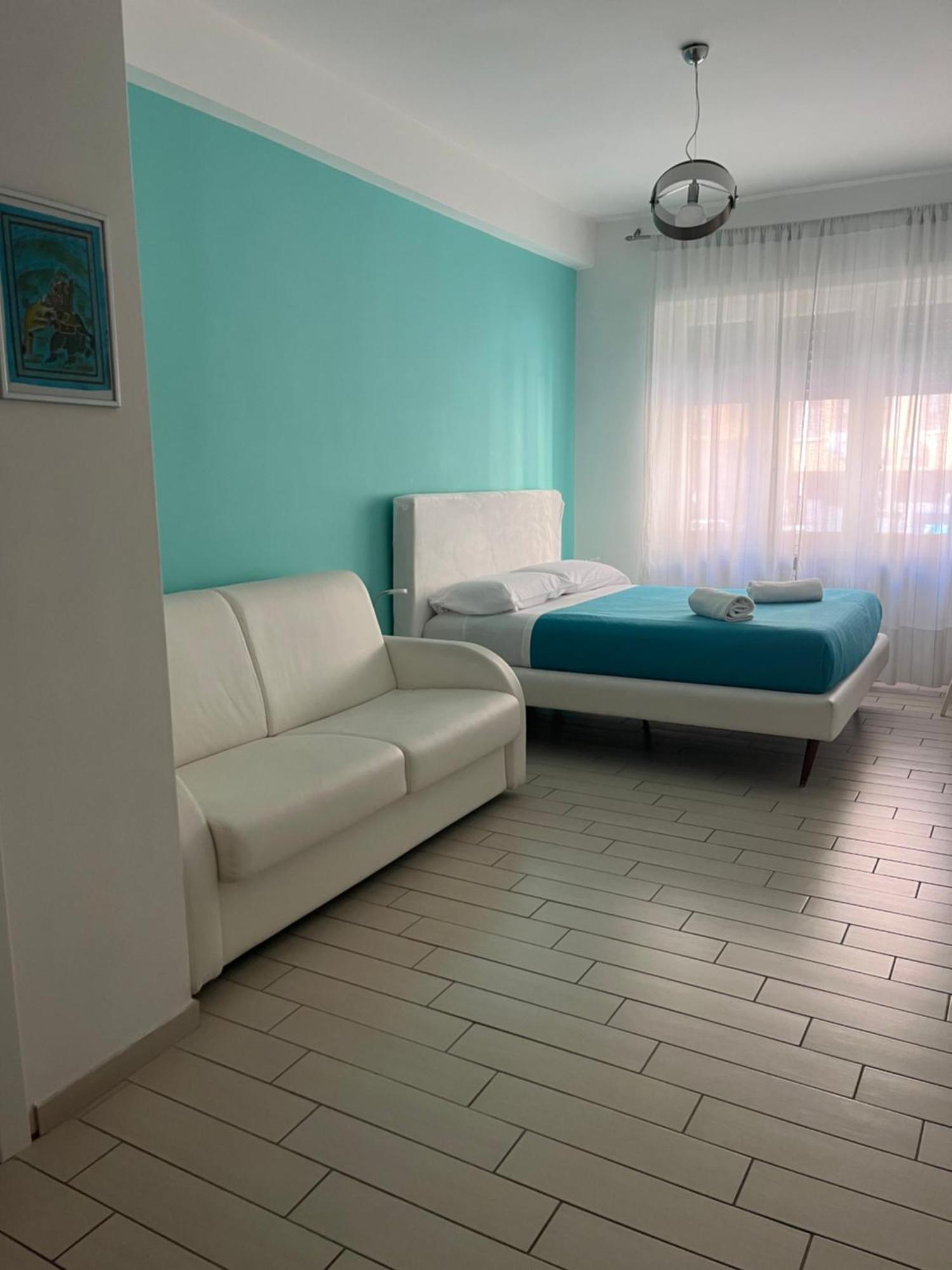 Vomerooms Napoli Bagian luar foto