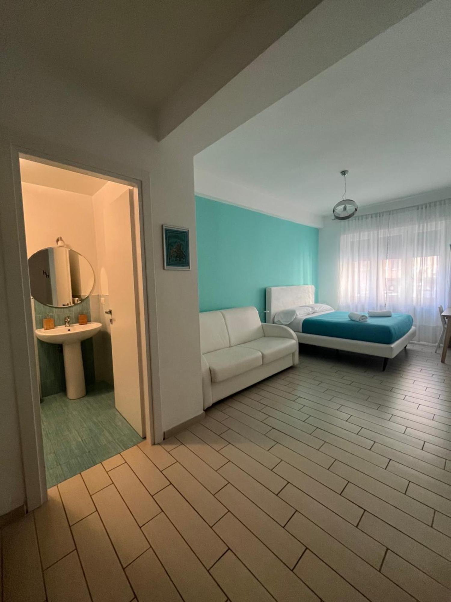 Vomerooms Napoli Bagian luar foto